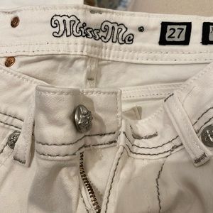 Miss Me white Skinny Jeans